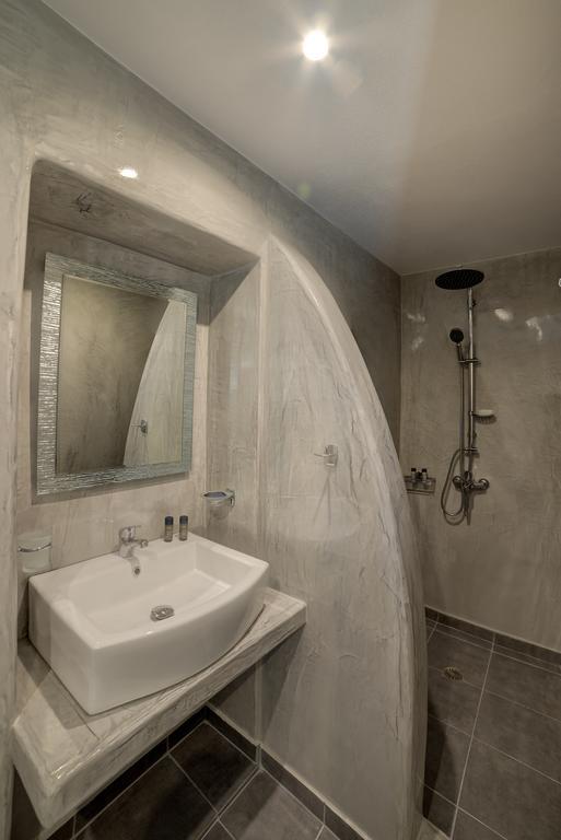 Remvi Suites Firostefani Bilik gambar